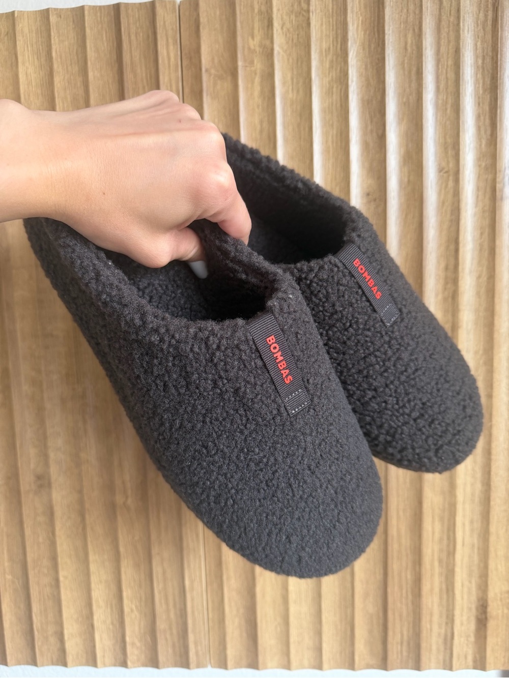 BOMBAS Gray Sunday Slipper